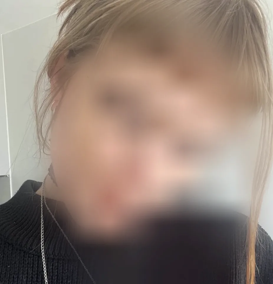 Aina, 19 años